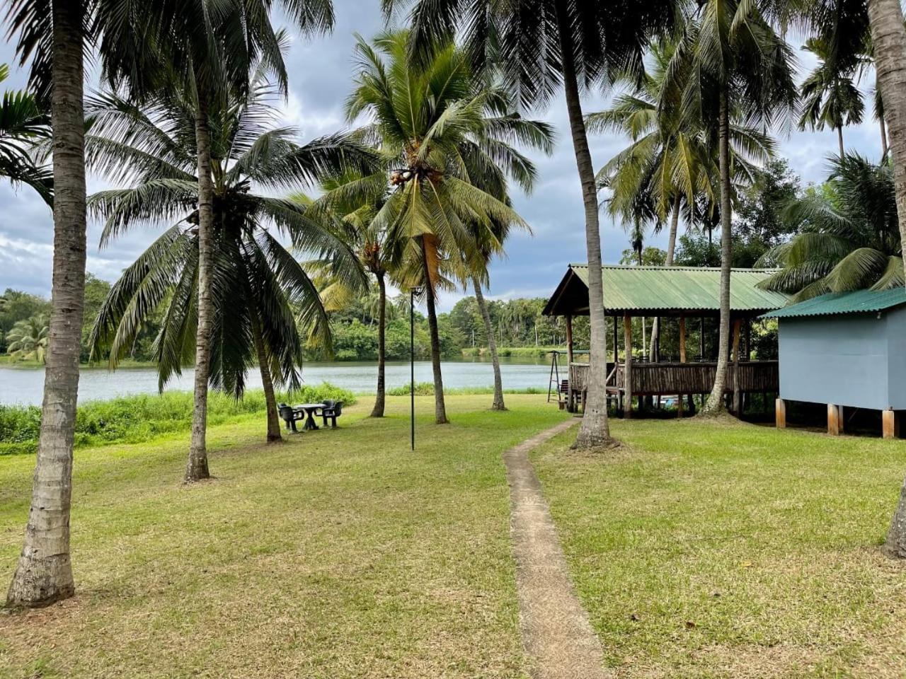 Udawalawa Safari Resort Udawalawe Esterno foto
