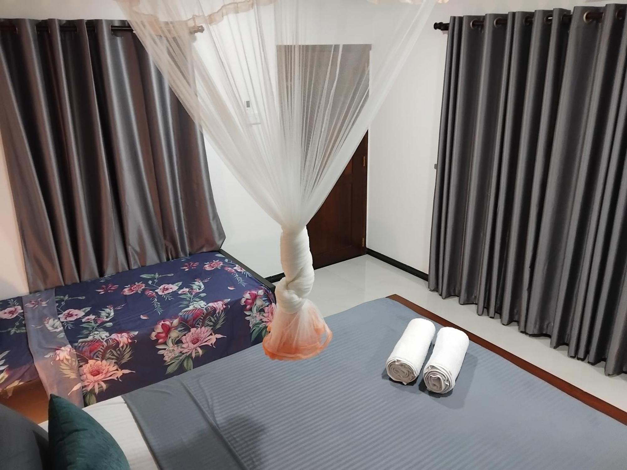 Udawalawa Safari Resort Udawalawe Esterno foto