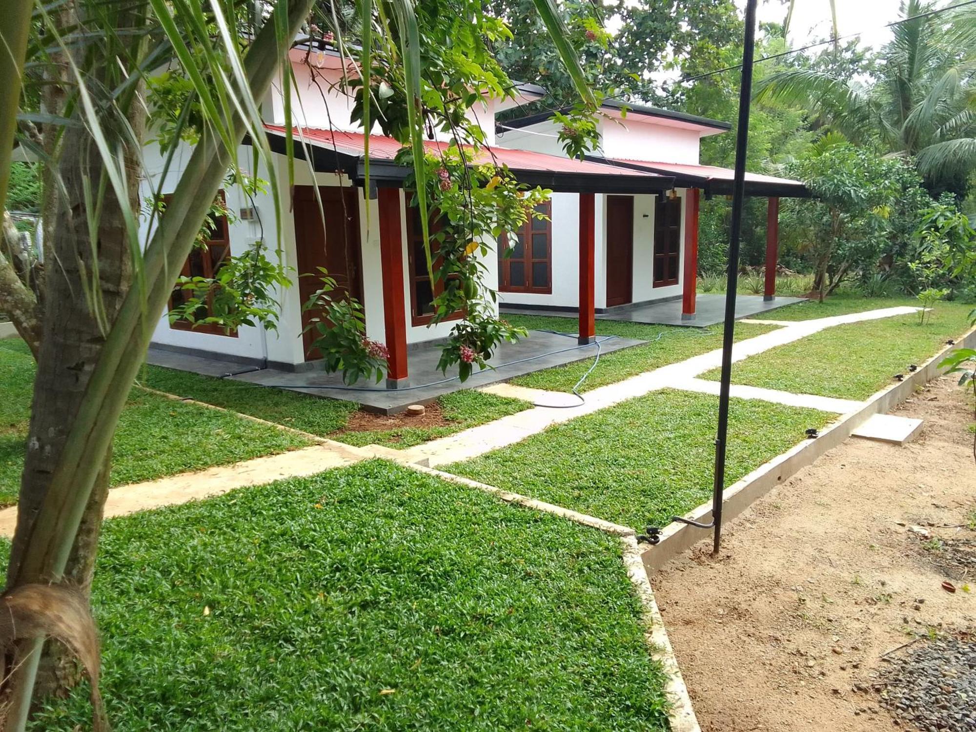 Udawalawa Safari Resort Udawalawe Esterno foto