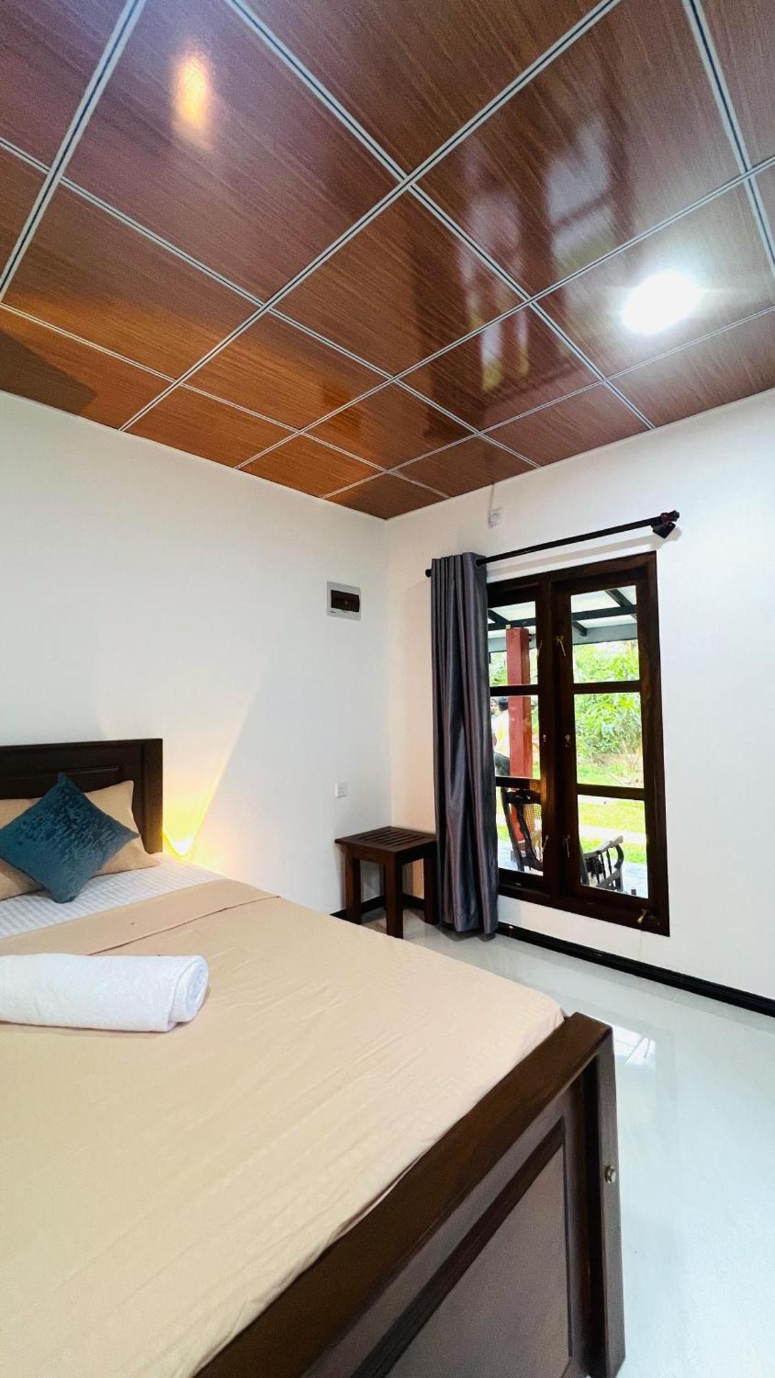 Udawalawa Safari Resort Udawalawe Esterno foto